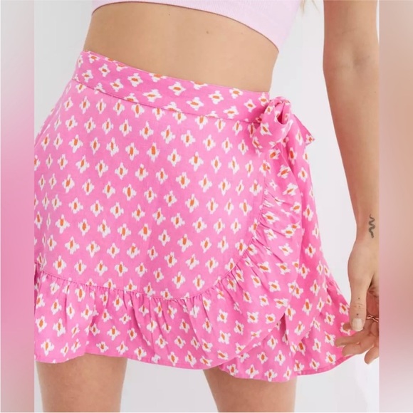 Aerie Wrap Mini Skirt in Lip Gloss Pink Size XS - Picture 3 of 17